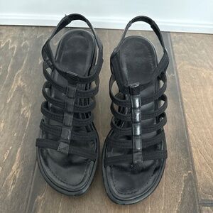 Donald J Pliner black sandal